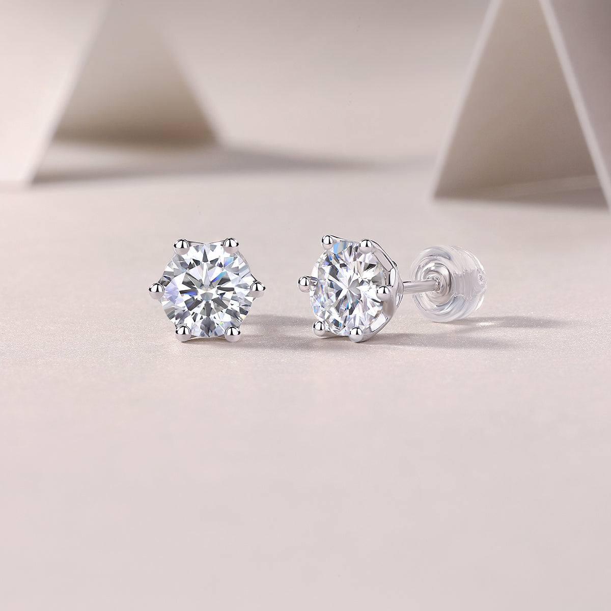 Flower Luxury Fashion Sterling Silver Stud Earrings Inlaid With Moissan Diamonds