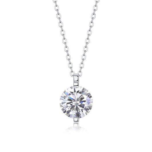 Fashionable And Luxurious Moissanite Diamond Pendant Necklace